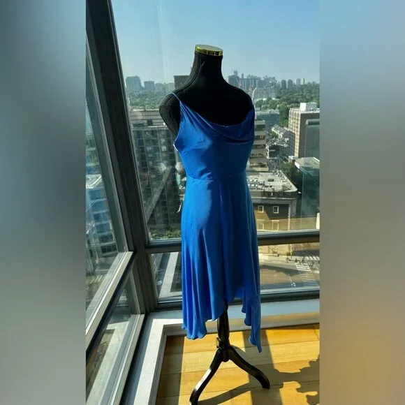 🆕 ALICE + OLIVIA 🧿 NWT Alita Spaghetti Strap Drape Asymmetrical Dress Blue Sz4 - Picture 3 of 16